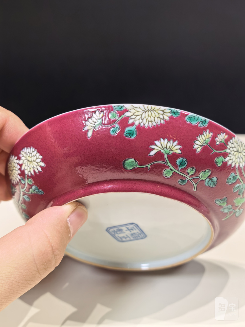 清雍正 珐琅彩胭脂红地菊花纹小盘 - 图17